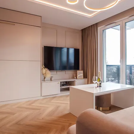 Luxury Mostek * Danzig